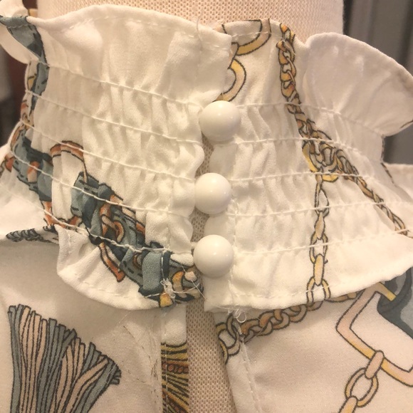 Stylish Top! - Picture 4 of 4